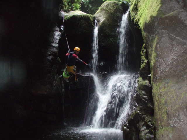  Canyoning in Cangas de Onis 